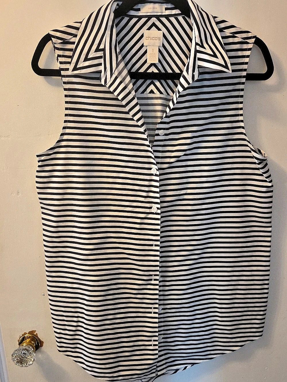 Chico's Striped Sleeveless Button Down in White & Black Like New